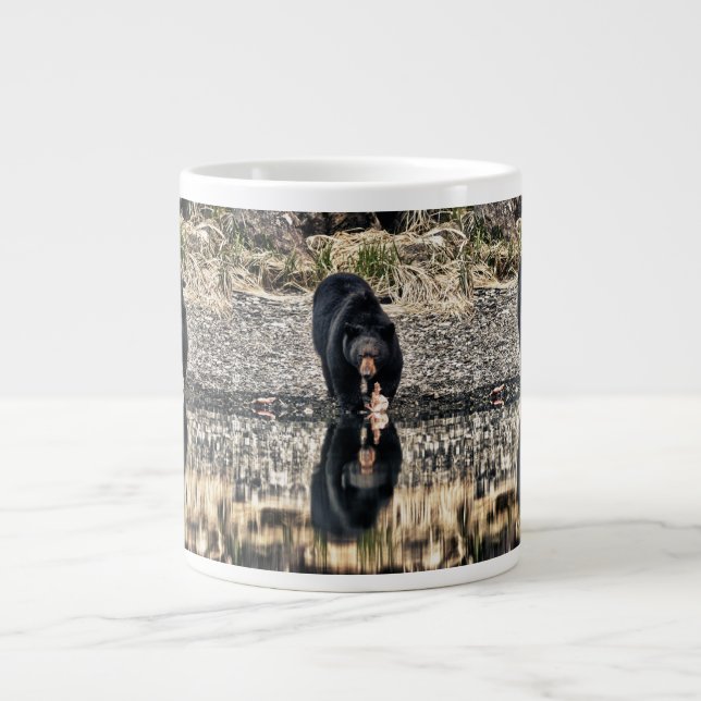 Taza De Café Gigante Reflexiones del oso negro (Frente)
