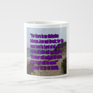 Taza De Café Gigante Romanos 10:12-13 WEBU Mug