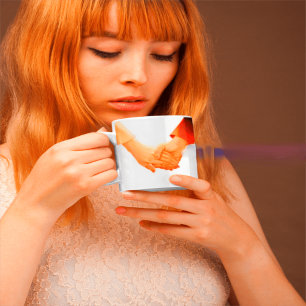 Taza De Café Gigante "Romántico sosteniendo manos Ilustracion Mug - Amo