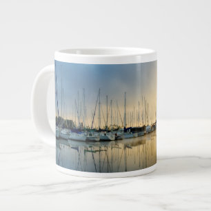 Taza De Café Gigante Rompiendo a través de II