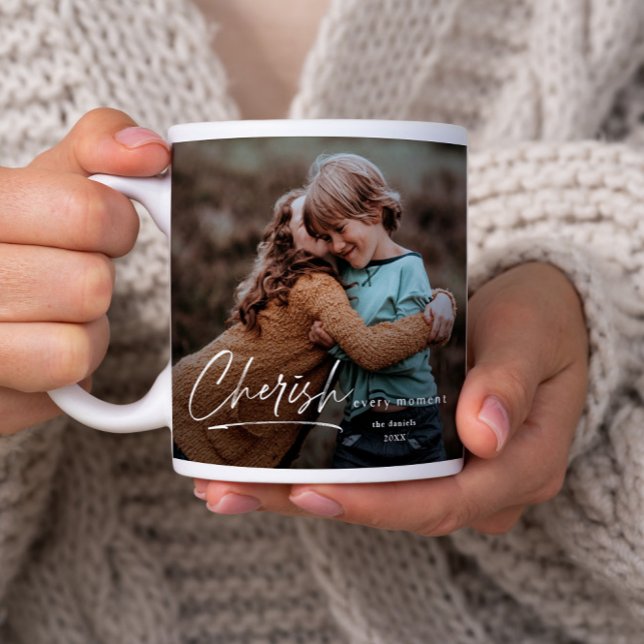 Taza De Café Gigante Simple Script 2 Foto Navidad (A simple photo mug with script cherish every moment message.)