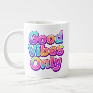 Taza De Café Gigante Solo Buenas Vibraciones Tipografía Colorida Diseño