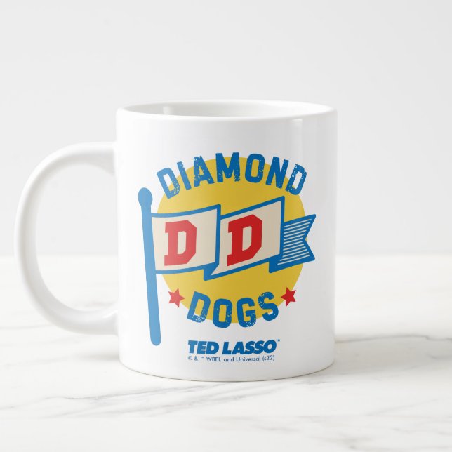 Taza De Café Gigante Ted Lasso | Gráfica Pennant de Perros de Diamante (Izquierda)