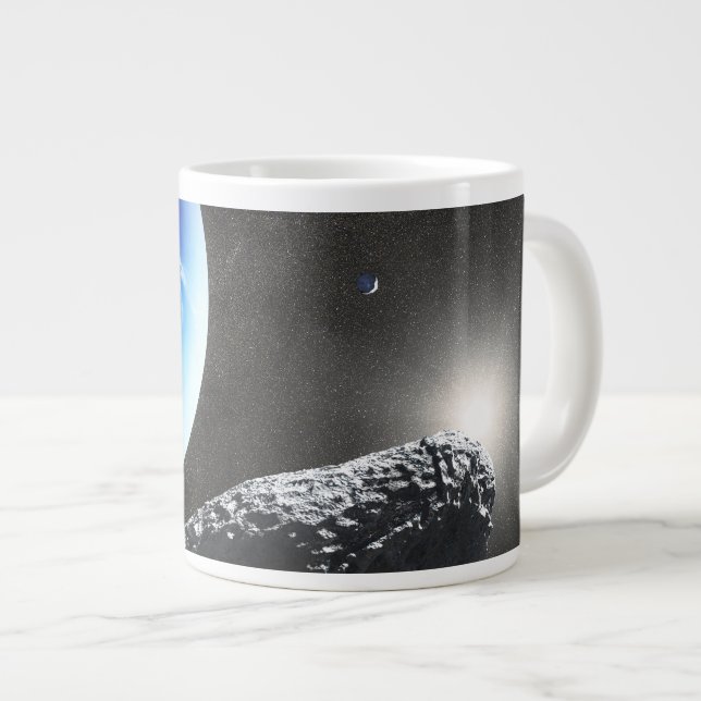 Taza De Café Gigante Un Pequeño Hippocamp De La Luna De Neptuno. (Derecha)