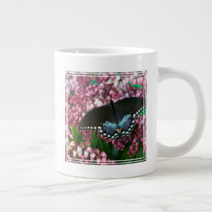 Taza De Café Gigante Una Mariposa de Azufre   En La Familia Phoebis