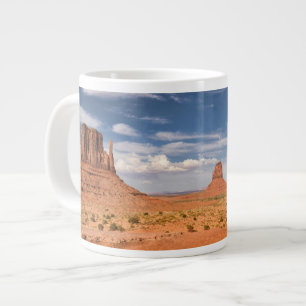 Taza De Café Gigante Vista de las manoplas, valle del monumento