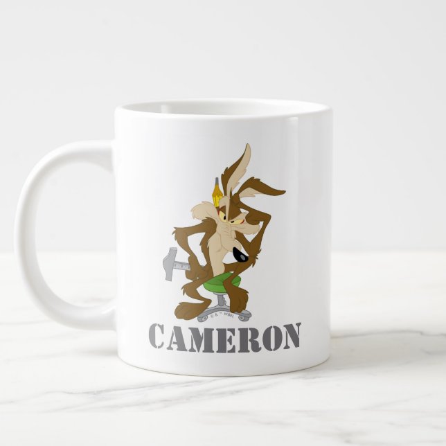 Taza De Café Gigante WILE E. COYOTE™ Planning (Izquierda)