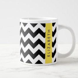 Taza De Café Gigante Zigzag negro y blanco, patrón de cheurón, nombre