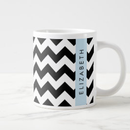 Taza De Café Gigante Zigzag negro y blanco, patrón de cheurón, nombre