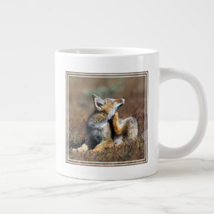 Taza De Café Gigante Zorro Gris Joven en el Parque Nacional Torres Del