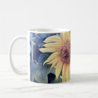 Taza De Café Girasoles pintados con una abeja