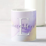 Taza De Café Glam Lilac Gold Resumen Paint Elegante Monograma<br><div class="desc">Personaliza fácilmente este estilo glamoroso de pintura de acuarela lila abstracta y el fondo falso de pulverización dorada con tus detalles personalizados.</div>