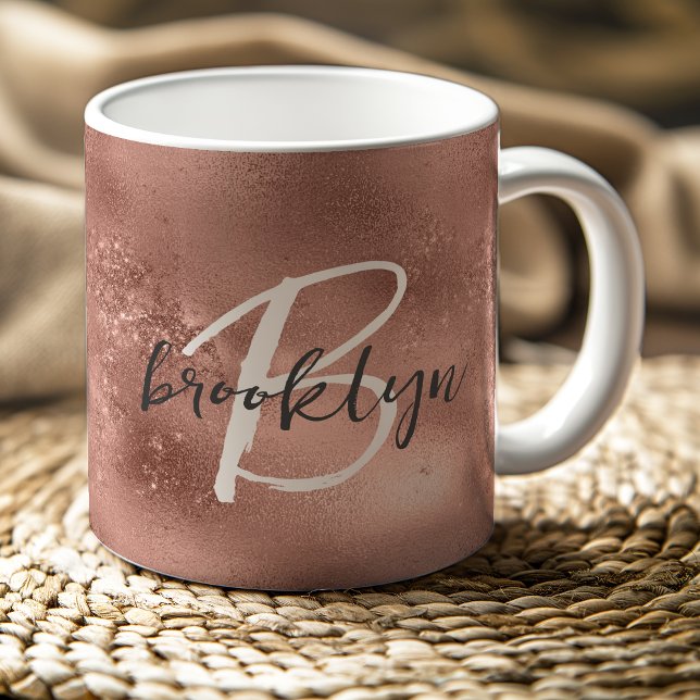 Taza De Café Glam Rosa Dorado Monograma de Letra Script Tendy (Subido por el creador)