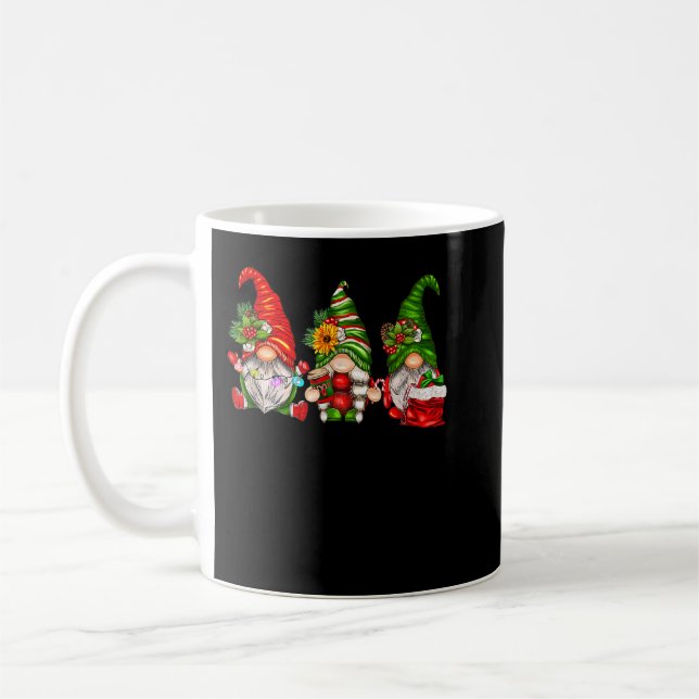 Taza De Café Gnomes de Navidades, Mamáes navideñas divertidas f (Izquierda)