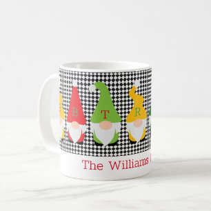 Taza De Café Gnomes de vacaciones Iniciales de la familia amari