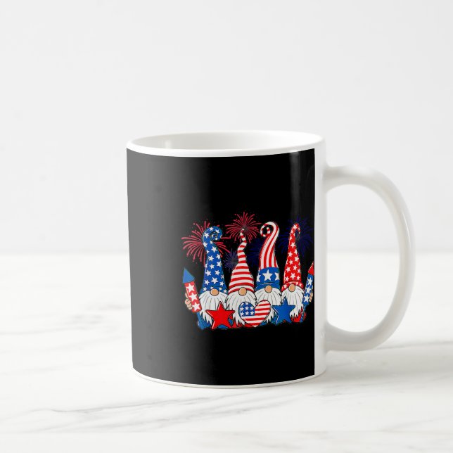 Taza De Café Gnomes graciosos Bandera Patriótica Americana Cute (Derecha)