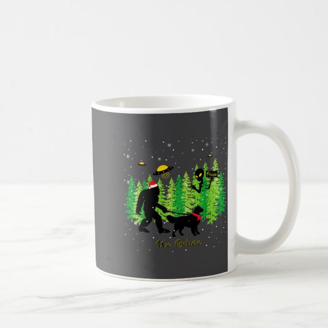 Taza De Café Golden Retriever Funny Bigfoot Christmas Alien Ufo (Derecha)