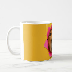 Taza De Café Golden Retriever navegando a través del papel