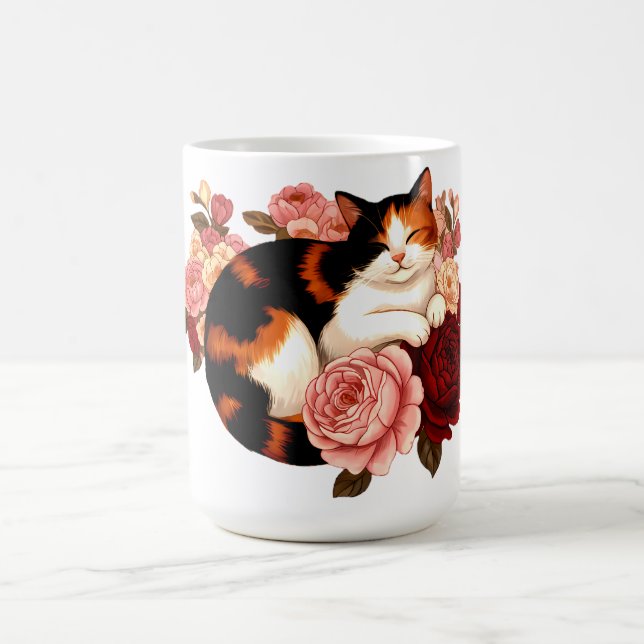 Taza De Café Golden Whiskers: Calico Cat in Rose Reverie (Centro)