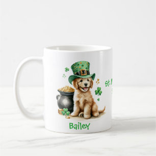 Taza De Café Goldendoodle personalizado en la fiesta de San Pat