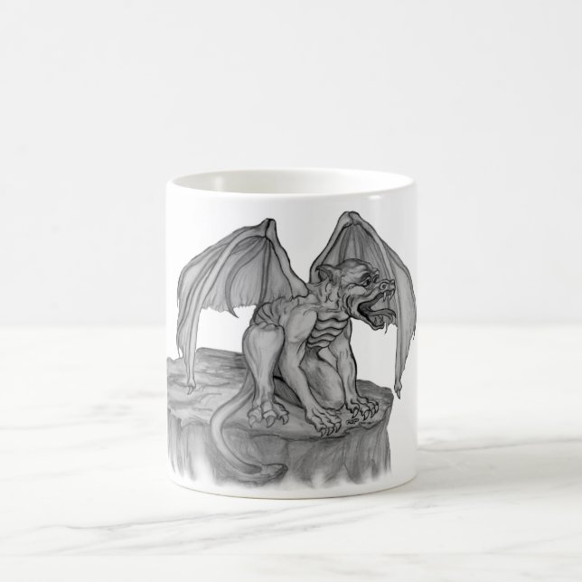Taza De Café GOLEM - Diseño en blanco y negro de Gargoyle (Centro)