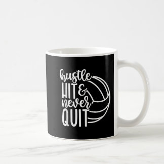 Taza De Café Golpear y nunca dejar a los amantes del voleibol