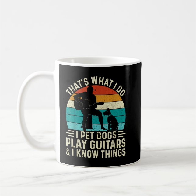 Taza De Café Golpeo perros, toco guitarra y cosas blancas (Izquierda)