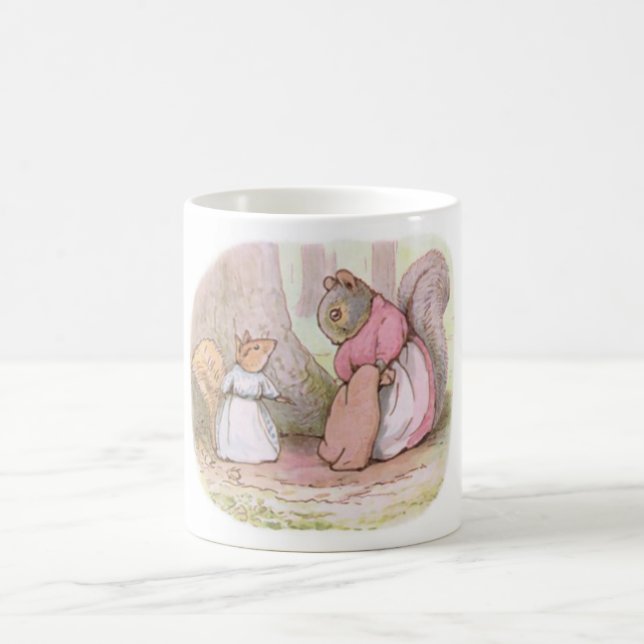 Taza De Café Goody y Sra. Hackee (ardillas) (Beatriz Potter) (Centro)