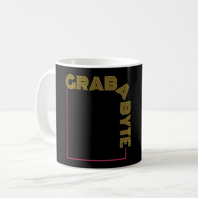 TAZA DE CAFÉ GRAB A BYTE - PUN DE PROGRAMACIÓN (Anverso izquierdo)