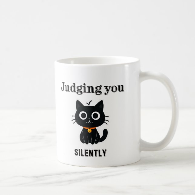 Taza De Café Gracioso gato negro que "te juzga silenciosamente" (Derecha)