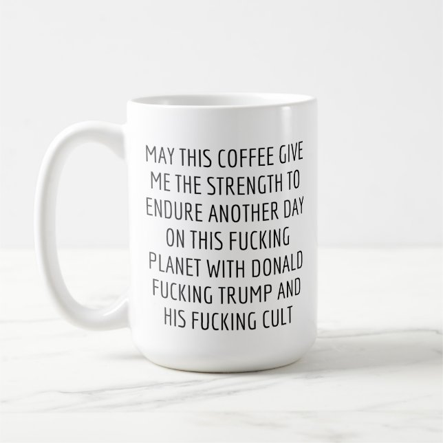 Taza De Café Gracioso regalo político de obrero contra Trump, l (Izquierda)