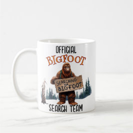 Taza De Café Gracioso Sasquatch De Pie Grande En El Bosque
