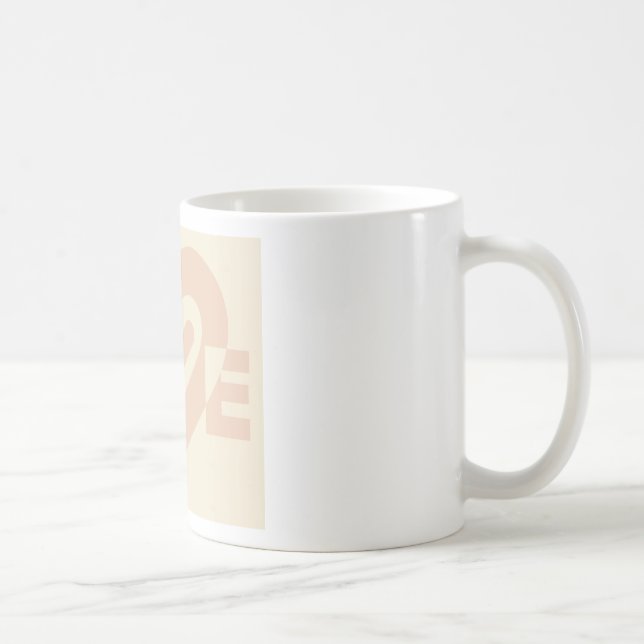 Taza De Café Gráfica de amor lindo en beige (Derecha)