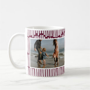 Taza De Café Gráfico mínimo moderno 2 foto borgoña y blanco
