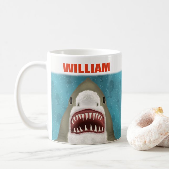 Taza De Café Gran ataque de tiburón blanco a un océano gracioso (Con donut)