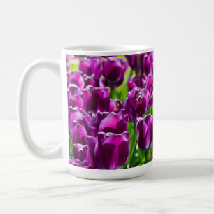 Taza De Café Gran campo de tulipanes morados