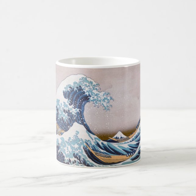 Taza De Café Gran ola de tsunami frente a Kanagawa Japón por Ho (Centro)
