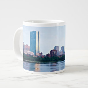 Taza De Café Grande Bahía trasera de Boston a través del río Charle