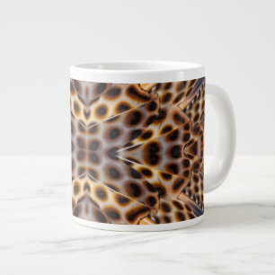 Taza De Café Grande Calidoscopio de plumas de faisán marrón
