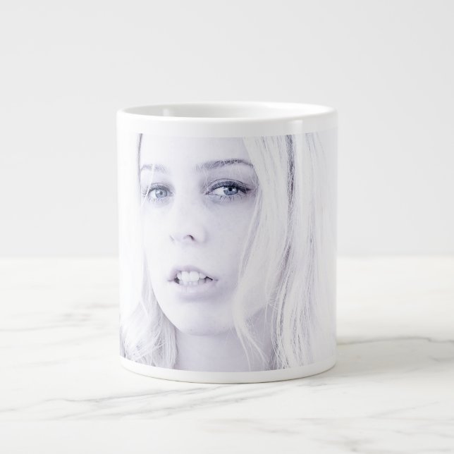 Taza De Café Grande Chica Guay (Frente)