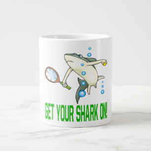 Taza De Café Grande Consiga su tiburón encendido