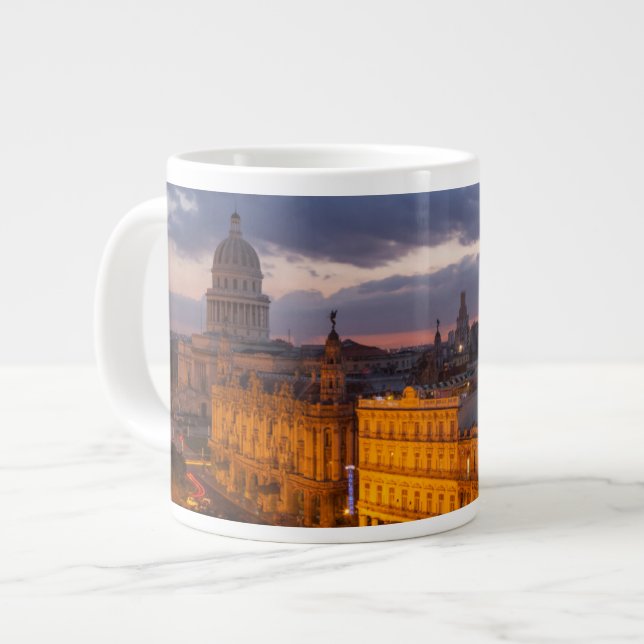 Taza De Café Grande El paisaje urbano al atardecer, La Habana, Cuba (Izquierda)