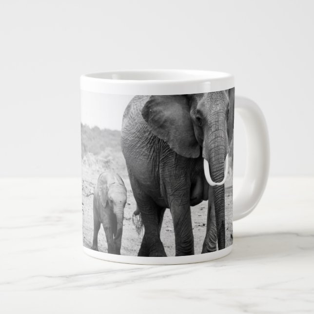 Taza De Café Grande Elefante africano y becerros el | Kenia, África (Derecha)