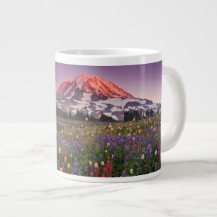 Taza De Café Grande Flores coloridas en un parque nacional más