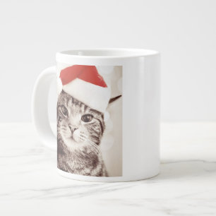 Taza De Café Grande Gato de tabby nacional que lleva el gorra rojo del