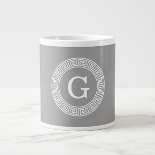 Taza De Café Grande Gris oscuro qué marco de cadena de clave griega mo