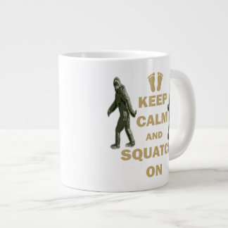 Taza De Café Grande Guarde la calma y Squatch encendido
