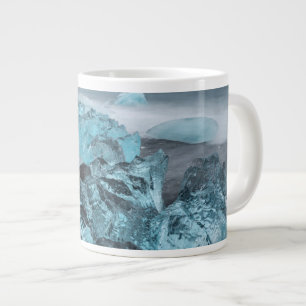 Taza De Café Grande Hielo azul en el paisaje marino de la playa, Islan