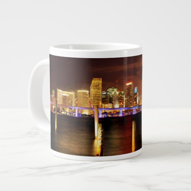 Taza De Café Grande Horizonte de Miami en la noche, la Florida (Izquierda)
