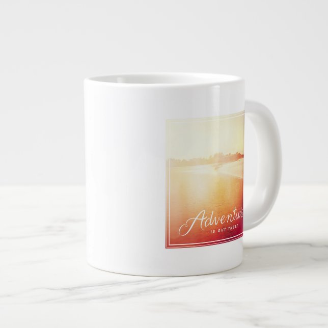Taza De Café Grande La aventura está hacia fuera allí (Derecha)